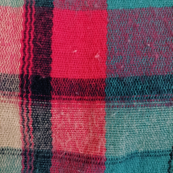 Plaid blanket scarf - Picture 3 of 4